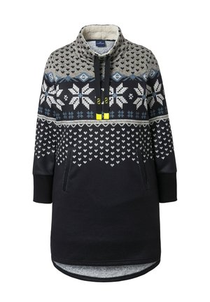 Námořnický fleecový pulovr s vysokým límcem, vzorovaný bílými, šedými a světle modrými geometrickými motivy, s dvěma bočními kapsami.