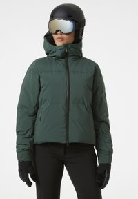 Helly Hansen NORA SHORT PUFFY - Chaqueta de snowboard - darkest spruce