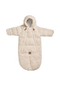 Krämfärgad fluffig ytterkläder med huva, som har en mjuk textur, framficka och träknappar för stängning.