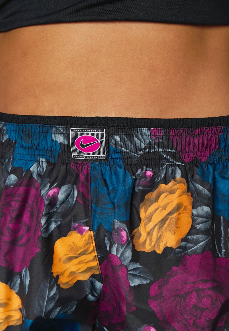 Damen Kleider | Nike Performance 10K SHORT PLUS kurze Sporthose black/black/schwarz - IE18632 Damen Kleider | Nike Performance 10K SHORT PLUS kurze Sporthose black/black/schwarz - IE18632