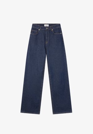 Granatowe dżinsy o szerokich nogawkach, wykonane z denimu, z pięcioma kieszeniami, z zapięciem na guzik i zamek błyskawiczny, z widocznym przeszyciem w kontrastowym kolorze.