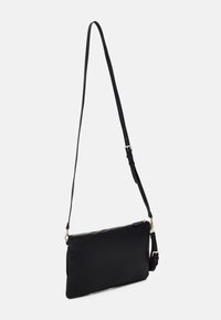 Valentino Bags Axelremsväska - black