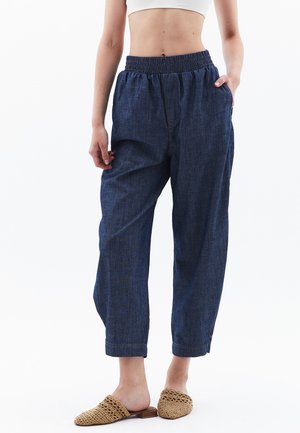 OXXO Vaqueros mom - mid blue denim