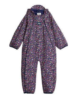 Ziedu raksta tumši zils snowsuit ar garām piedurknēm, pilnu rāvējslēdzēju un elastīgām aprocēm. Izgatavots no mīksta, polsterēta auduma, lai nodrošinātu siltumu un komfortu.