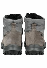 Botas de tobillo aislantes grises con un acabado suave y acentos de ante. Presentan una suela de goma texturizada y un forro de piel de negro en la parte superior.