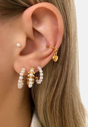 ByNouck, PEARL LEAF HOOP  - Ohrringe - gold coloured