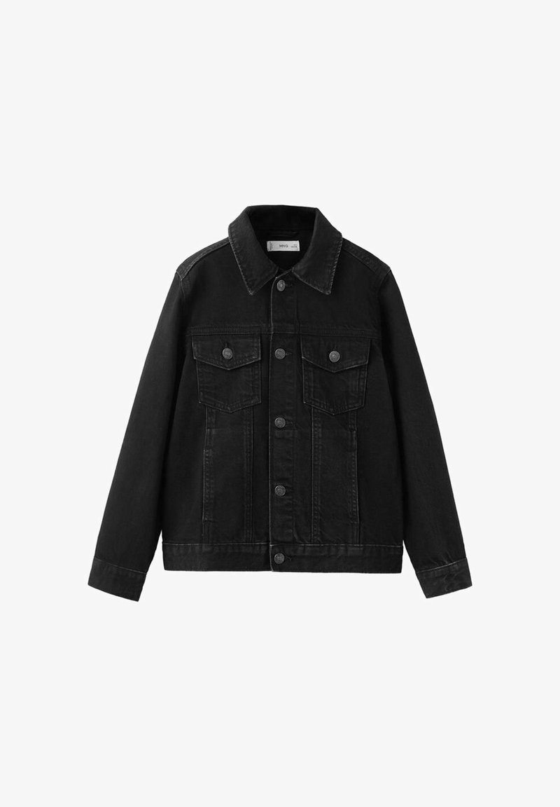 Veste en denim noire avec fermeture à boutons, deux poches poitrine à rabat avec boutons, et col pointu, présentée sur un fond blanc.