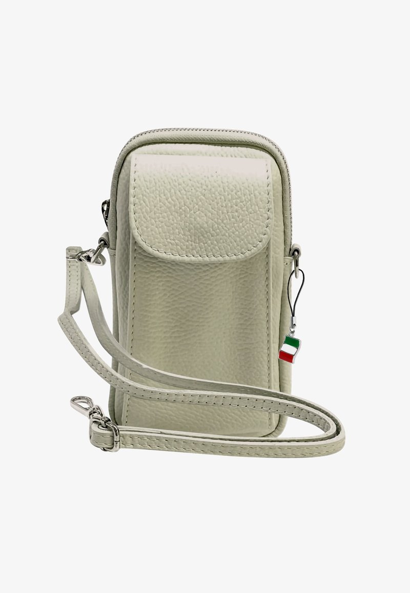 Lichtgrijze leren schoudertas met textuur, voorflap, zilverkleurige hardware en een klein Italiaans vlaggetje. Inclusief verstelbare band.