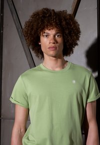 G-STAR BRONSON SLIM  - Chinos - bronze green