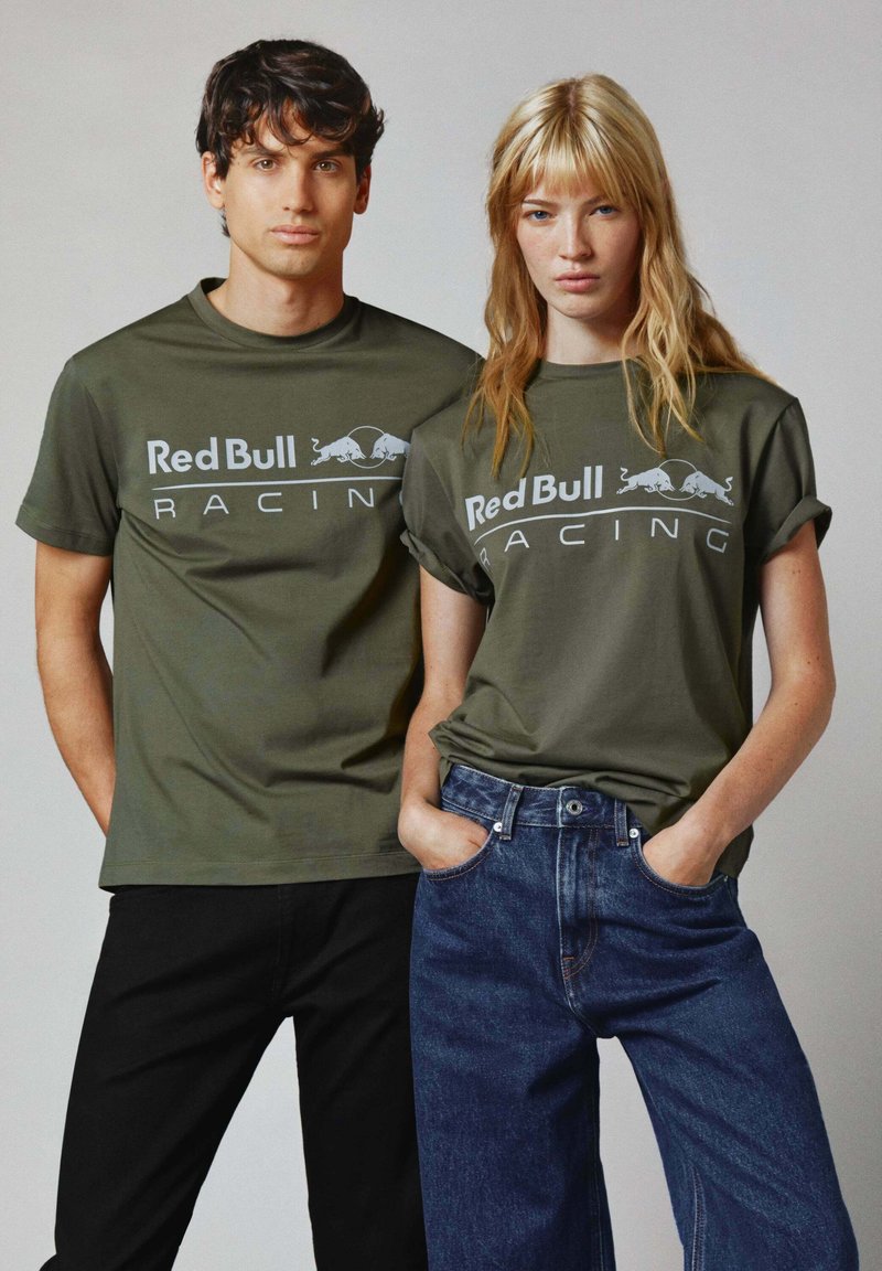 Red Bull Racing x Pepe Jeans RED BULL RACING LOGO DRIVER TEE - Marškinėliai su spaudiniu - green