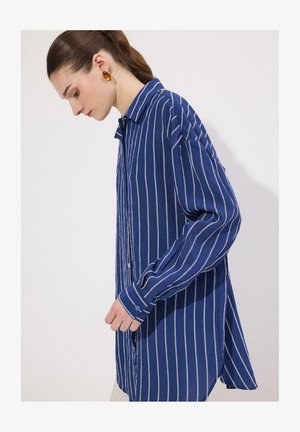 Touché Privé, STRIPED VISCOSE SHIRT - Overhemdblouse - navy blue