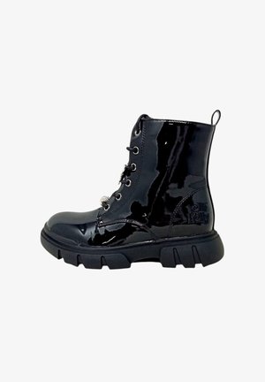 Stivaletti alla caviglia in pelle verniciata nera con suola in gomma spessa, design con lacci e linguetta. Presentano un marchio impresso sul lato.