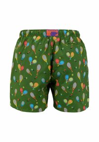 Costumi da bagno verdi con un motivo colorato di racchette e palle da tennis, dotati di una cintura elastica e di una piccola tasca sul retro.