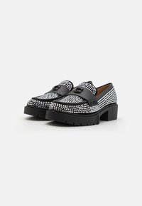 COACH LEAH CRYSTAL LOAFER - Zapatos sin cordones - black
