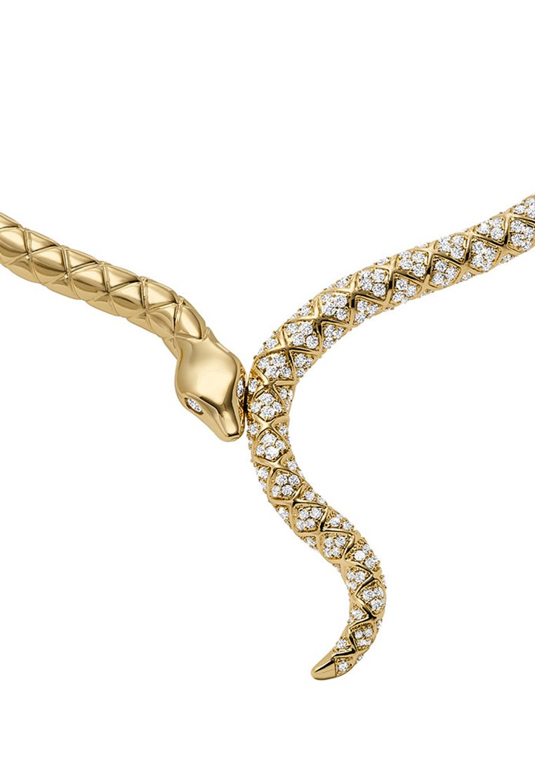 Collana d'oro a forma di serpente con corpo texturizzato e decorazioni in diamante, caratterizzata da due teste serpentine che si incontrano al centro.