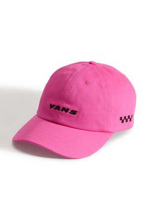 Gorra de algodón rosa con el logo negro "VANS" en la parte frontal y un patrón de cuadros en el lateral. Correa ajustable en la parte trasera.