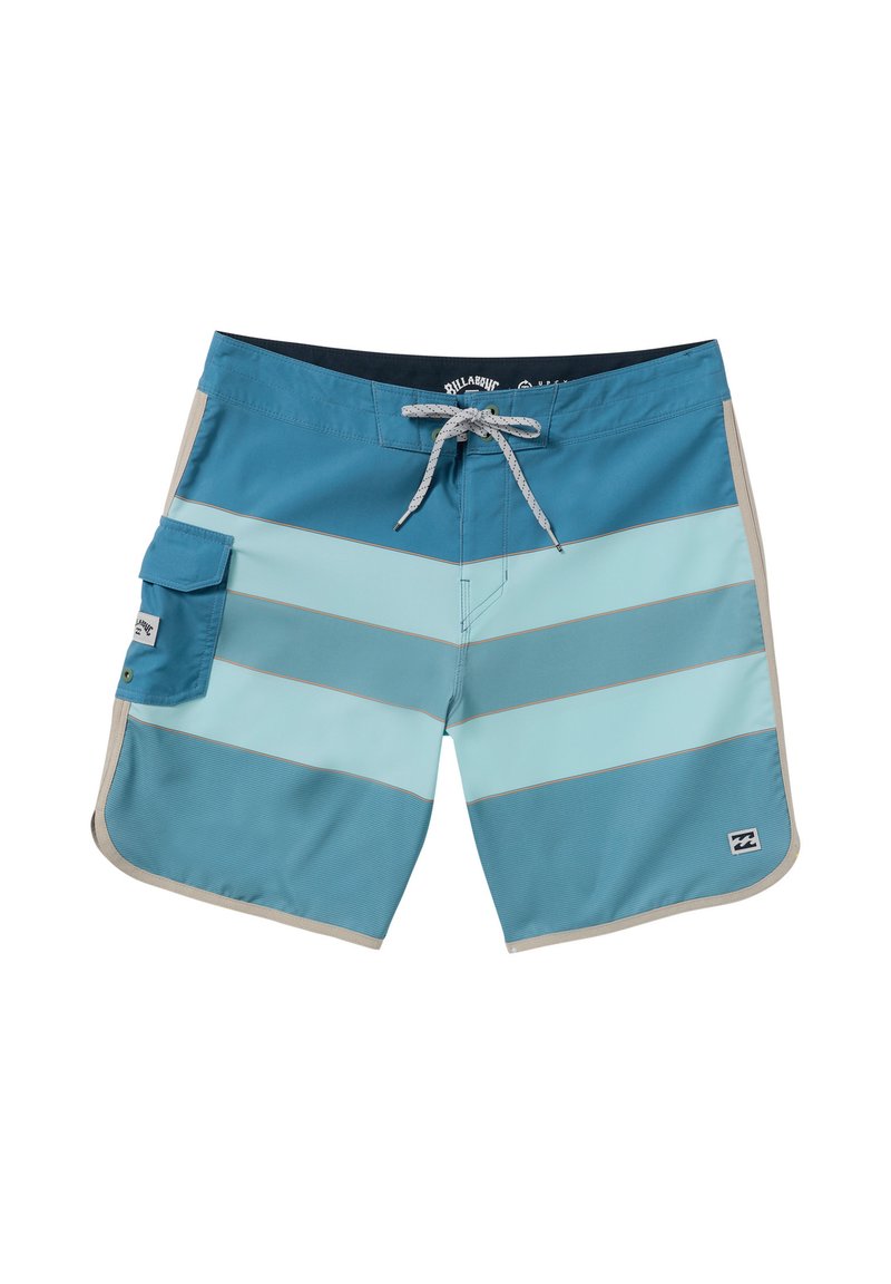 Modré a svetlomodré pruhované plavkové šortky s predným šnúrkovým pásom, bočnou kapsou a detailom loga. Vyrobené z ľahkého, rýchloschnúceho materiálu.