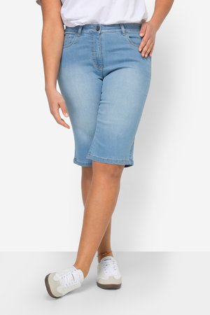 Angel of Style, MID WAIST BERMUDA WITH STRETCH - Denimshorts - light blue
