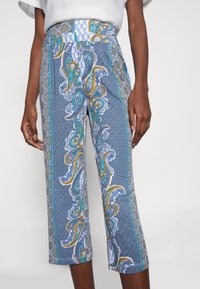 Cream PRINTA CULOTTE PANT - Calças - blue paisley