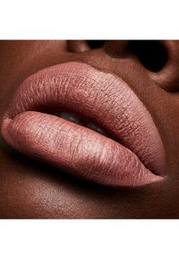 MAC RETRO MATTE LIQUID LIPCOLOUR METALLICS - Liquid Lipstick - quartzette