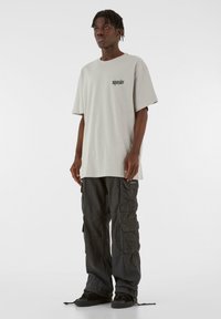 MJ Gonzales HEAVY OVERSIZED - FROSTED WINGS - Print T-shirt - lightasphalt