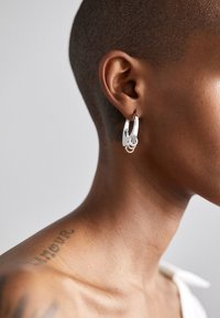GRACE EARRING PIERCING - Single earring - white gold coloured