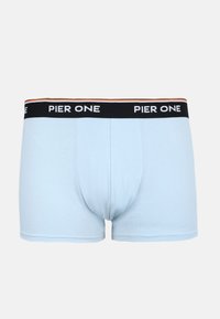 Bóxers para hombre de color azul claro con cintura elástica negra que presenta la marca "PIER ONE" en letras blancas.