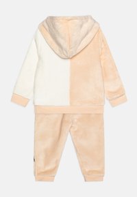 Guess BABY HOODED ACTIVE PANTS SET - Tuta - beige/blanco/multi-coloured