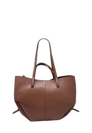Borsa tote in pelle marrone con due spallacci lunghi e una superficie leggermente strutturata, mostrata su uno sfondo bianco.