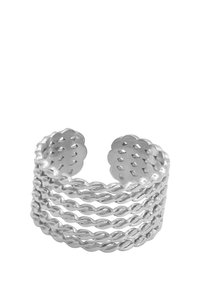 Bracciale in argento con quattro fili attorcigliati, dotato di estremità scallopate e dettagli testurizzati sulla superficie.
