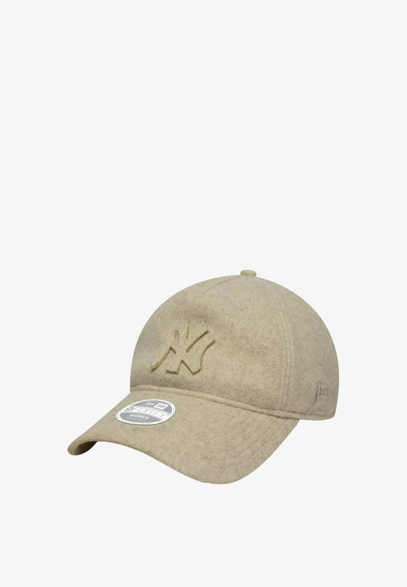 Beige ull-baseballkeps med monokrom broderad logotyp på framsidan och böjd skärm, märkt som justerbar dammodell 9FORTY.