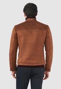Pierre Cardin Jacka i konstläder - braun