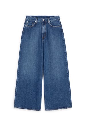 ARKET, ARKET CEDAR OVERSIZED WIDE JEANS - Wide Leg - royal
