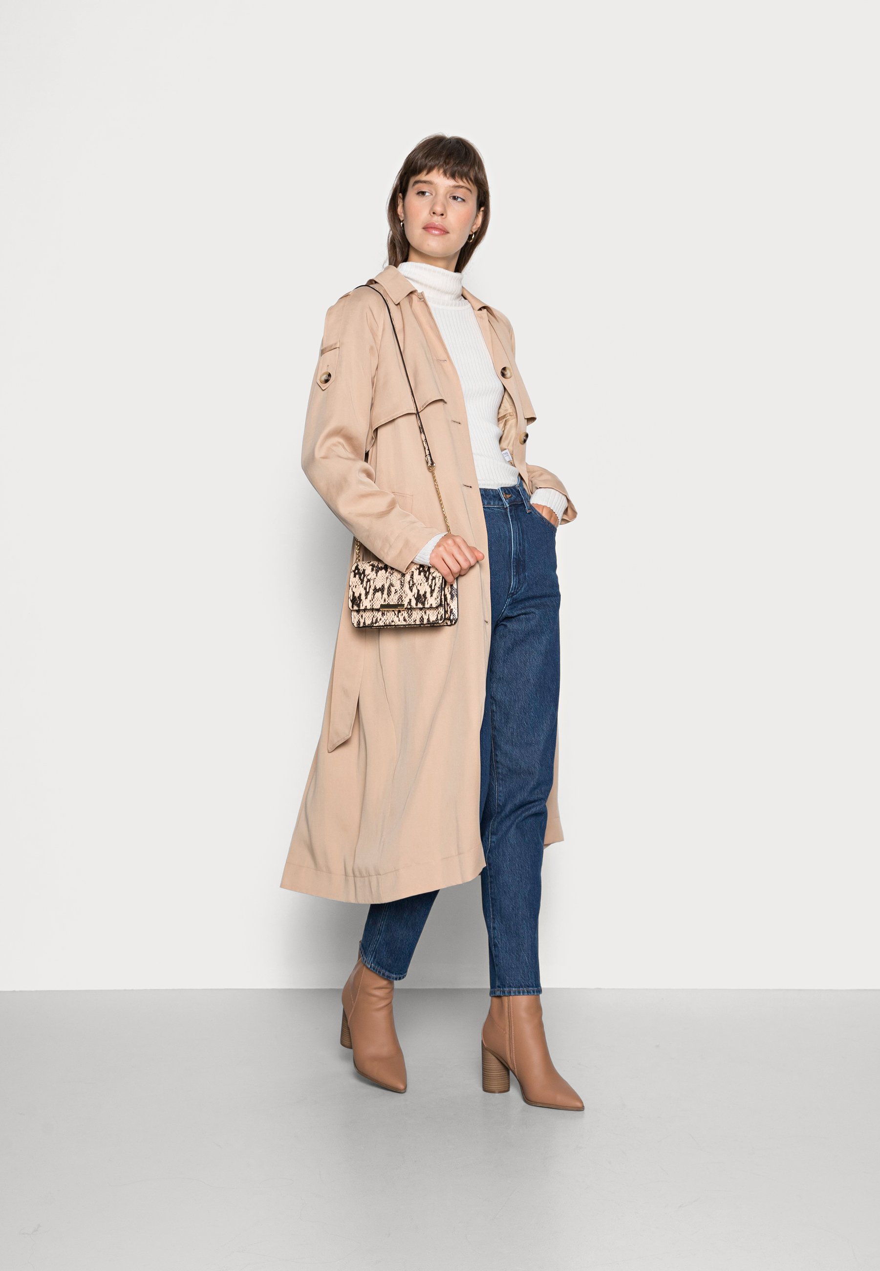 Wrangler MOM - Jeans Straight Leg - moonstone/dark-blue denim - Zalando.de