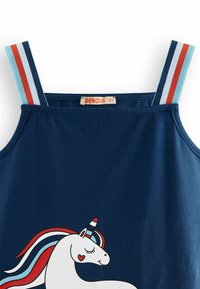 Marinefarbener Tank-Top mit blau, rot und weiß gestreiften Schulterträgern. Mit einem weißen Einhorn-Graphic, das eine rote und blaue Mähne sowie herzförmige Details aufweist.