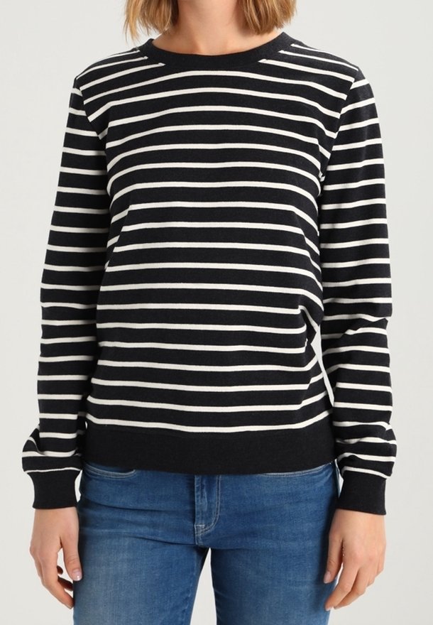 Černobílý pruhovaný svetr s kulatým výstřihem, dlouhými rukávy, žebrovaným lemem a manžetami. Vyrobený z měkkého materiálu, navržený pro pohodlí.