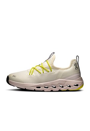 On CLOUDLEAP - Trainers - ivory   orchid