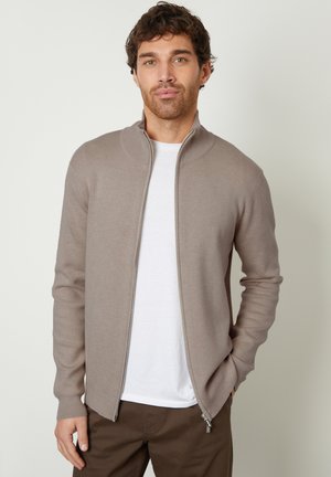 WYNNSTAY - Vest - taupe