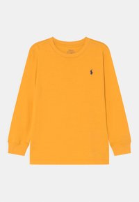Langärmliges T-Shirt aus leuchtend orangefarbener Baumwolle, mit Rundhalsausschnitt und kleinem navy Logo auf der linken Brust. Weiche Textur, normale Passform.