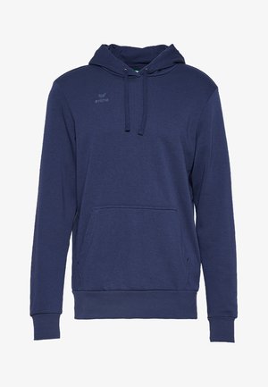 Marineblauwe hoodie met voorvak, capuchon met trekkoorden, ribgebreide manchetten en een klein logo op de linkerborst.