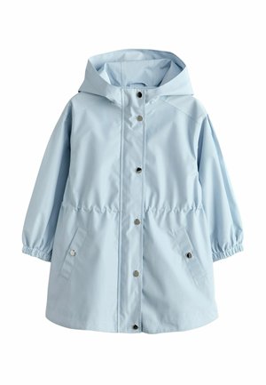 Lichtblauwe kinderregenjas met capuchon, drukknoopsluiting aan de voorkant, elastische manchetten en twee voorzakken met drukknoopsluiting.