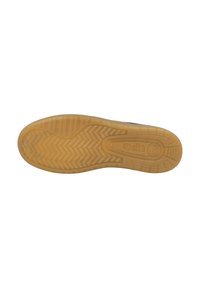 Semelle de chaussure avec une semelle en caoutchouc texturé arborant un motif en chevrons ; couleur tan avec des détails de marque.