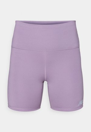 Paarse high-waisted shorts gemaakt van rekbaar materiaal, met een gladde textuur en een klein lichtblauw logo-accent.