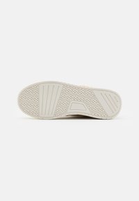 ONLY SHOES ONLSWIFT - Trainers - white/cognac/gold