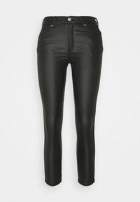 Jeans skinny pretos de cintura alta, feitos de um material liso e elástico. Apresenta cinco bolsos, passadores de cinto e fecho frontal com botão.