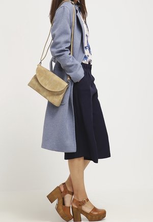 Fritzi aus Preußen, Sac bandoulière - beige