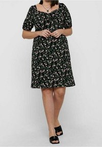 ONLY Carmakoma Vardagsklänning - black