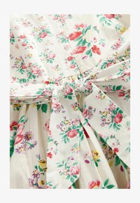 Valitud, ecru icon bunches