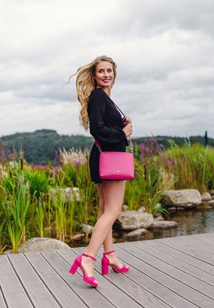 VUCH, COALIE DOTTY - Cross body bag - pink