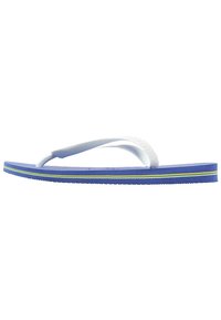 Žabky s bílým gumovým páskem, texturovanou stélkou a modrou podrážkou s žlutými a zelenými akcentovými pruhy.